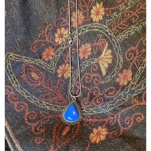 Necklace of Dark Sky Blue South West Motif Cabochon Silver Turquoise - Picture 1 of 3